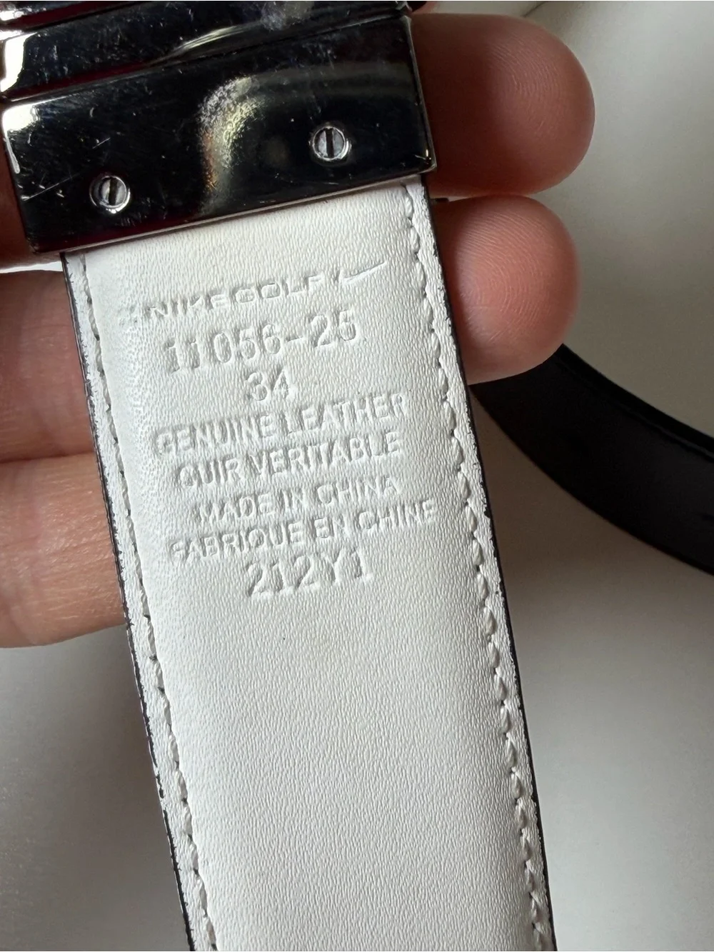 Nike Black and White 34W Leather Belt with Swoosh Buckle Performance Golf